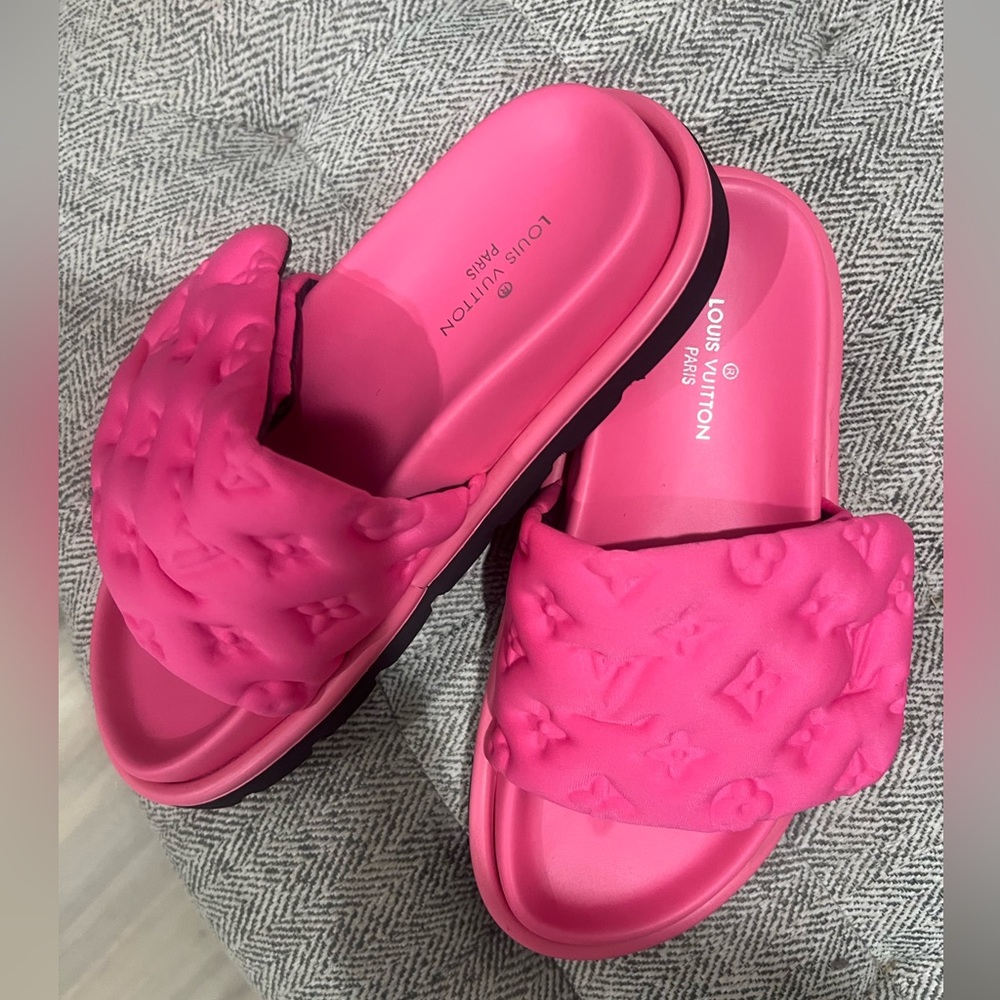 Hot Pink🩷summer sandals size 6